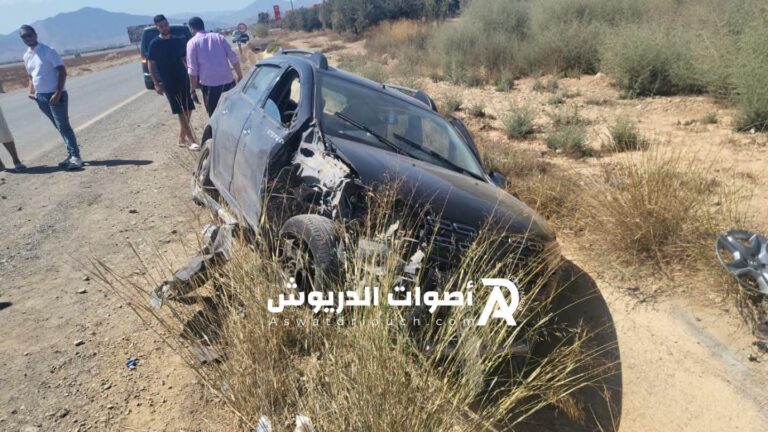 الدريوش.. تجاوز معيب يتسبب في خروج سيارة عن الطريق قرب المطاحن الكبرى بأمطالسة