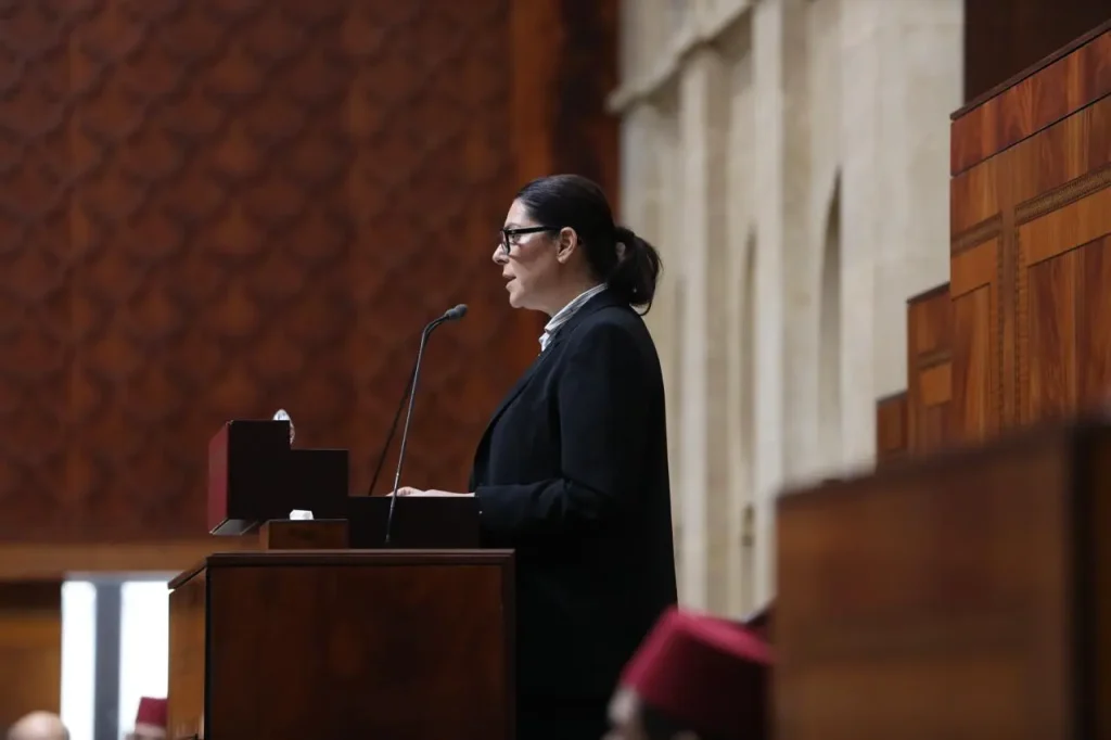 المنصوري تكشف من البرلمان ملامح المرحلة الحكومية الجديدة وتتعهد بتصحيح الاختلالات وتعزيز الدولة الاجتماعية