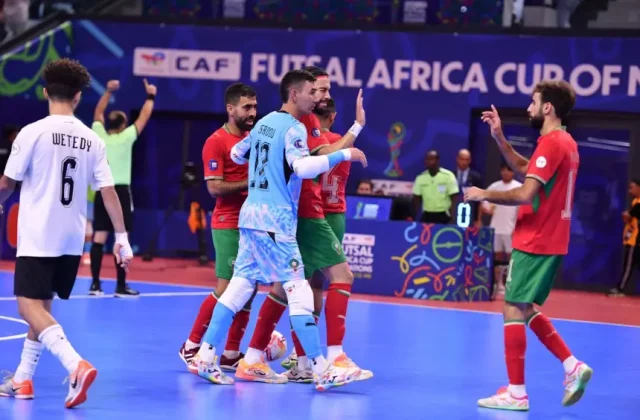 أسود القاعة يكتسحون مصر بسداسية نظيفة ويضربون موعدا مع أنغولا في نهائي كأس إفريقيا