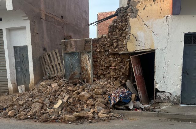 الدريوش.. منازل آيلة للسقوط بحي الفيلاج القديم تهدد سلامة المارة وسط انهيار عدد منها